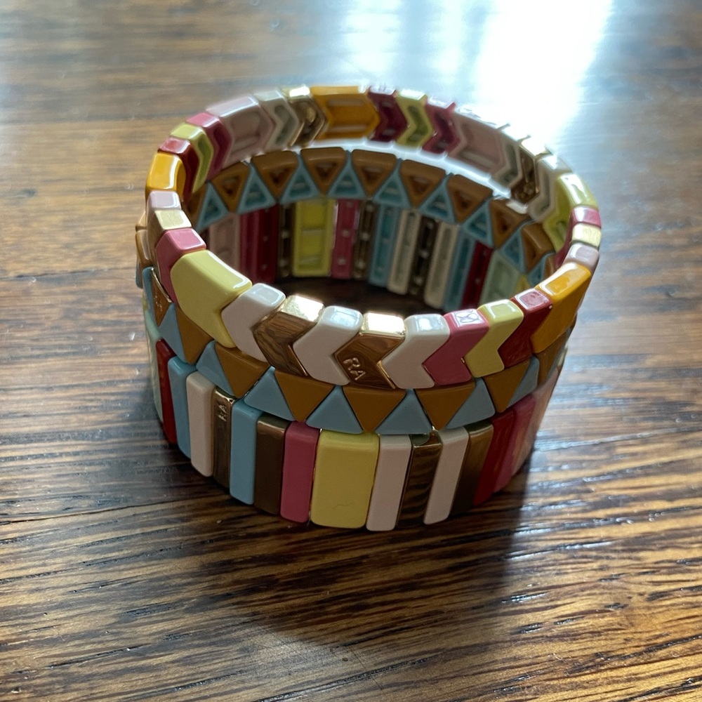 Roxanne Assoulin set of 3 enamel bracelets - pink & gold variety color